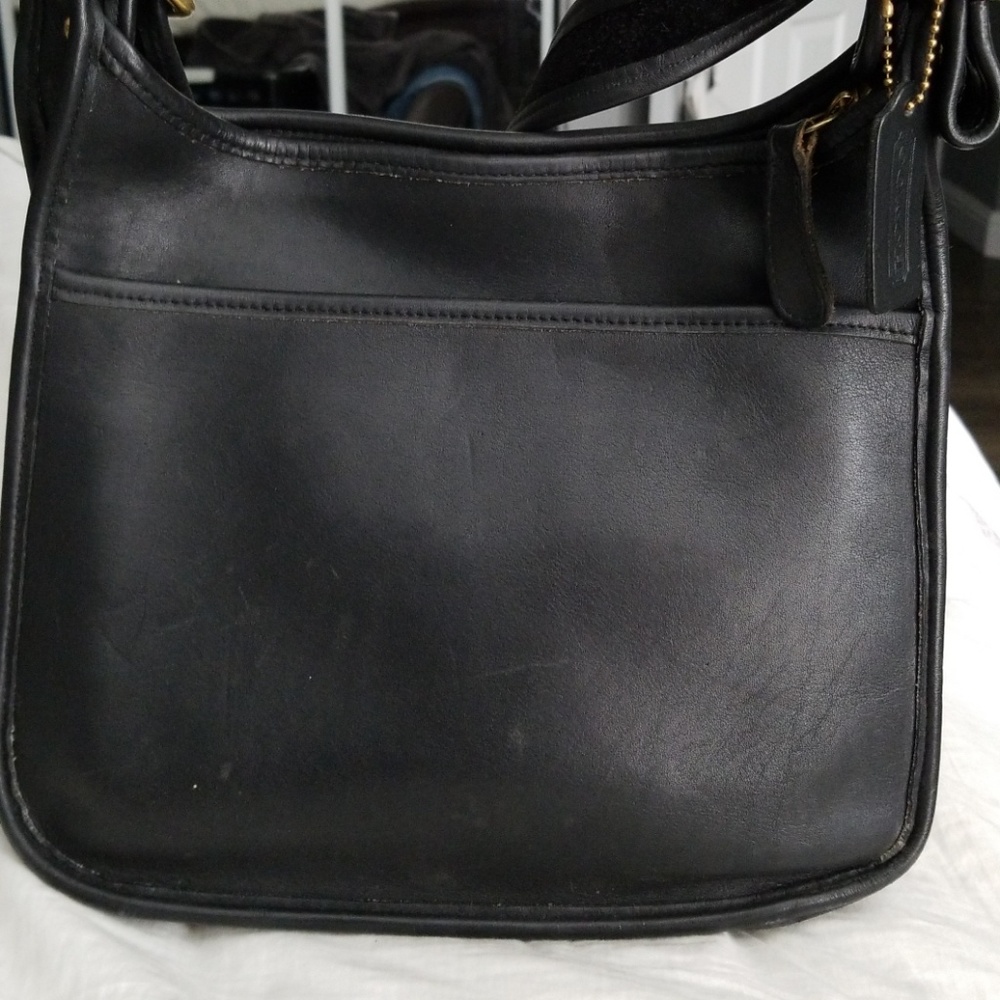 Coach shoulder bag adjustable strap